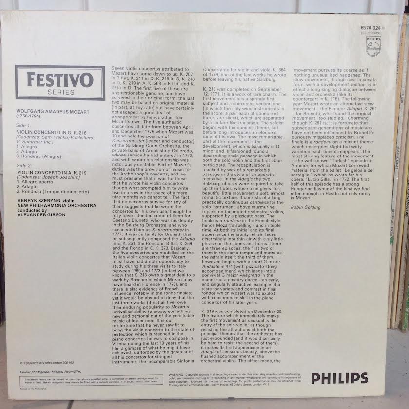 Wolfgang Amadeus Mozart, Henryk Szeryng, New Philh - Violin Concertos No. 3 in G No. 5 in A (VINYL) | Near Mint (NM or M-)-Music History