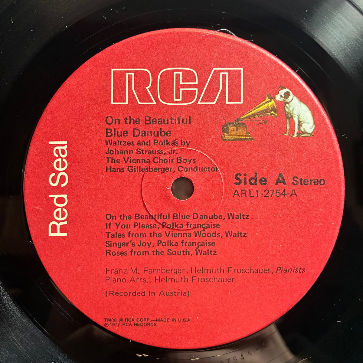 Die Wiener Sängerknaben - On The Beautiful Blue Danube: Waltzes And Polkas By Johann Strauss, Jr (VINYL) | Near Mint (NM or M-) Excellent (EX)-Music History
