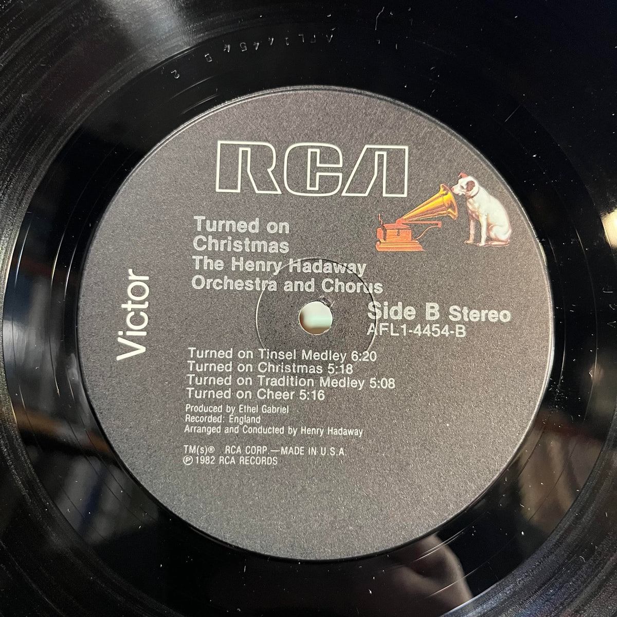 The Henry Hadaway Orchestra And Chorus - Turned On Christmas | Near Mint (NM) Near Mint (NM)-Music History