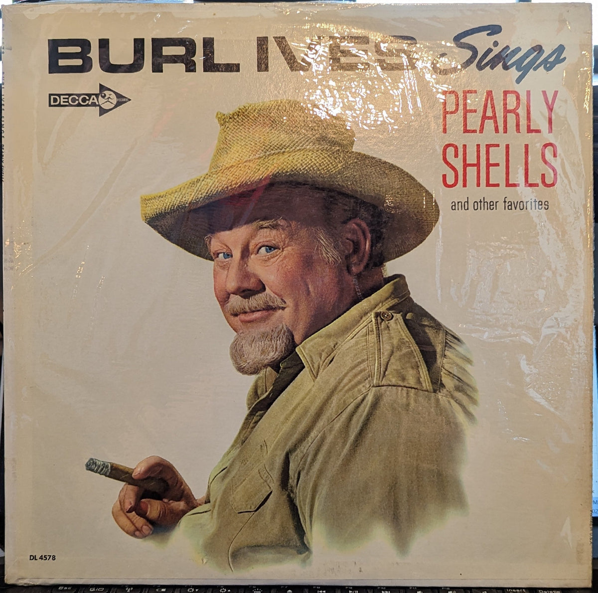 Burl Ives - Burl Ives Sings Pearly Shells And Other Favorites *MONO* | Near Mint (NM) Near Mint (NM)-Music History
