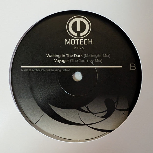 DJ 3000 - Waiting In The Dark EP (12" VINYL) | Mint (M) Mint (M)--Music History
